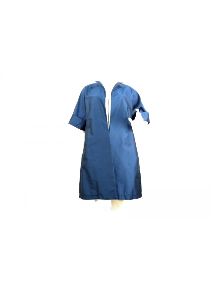 Woman jacket with open Taffeta effect, back bending and 3/4 sleeves Woman jacket with open Taffeta effect, back bending and 3/4 sleeves