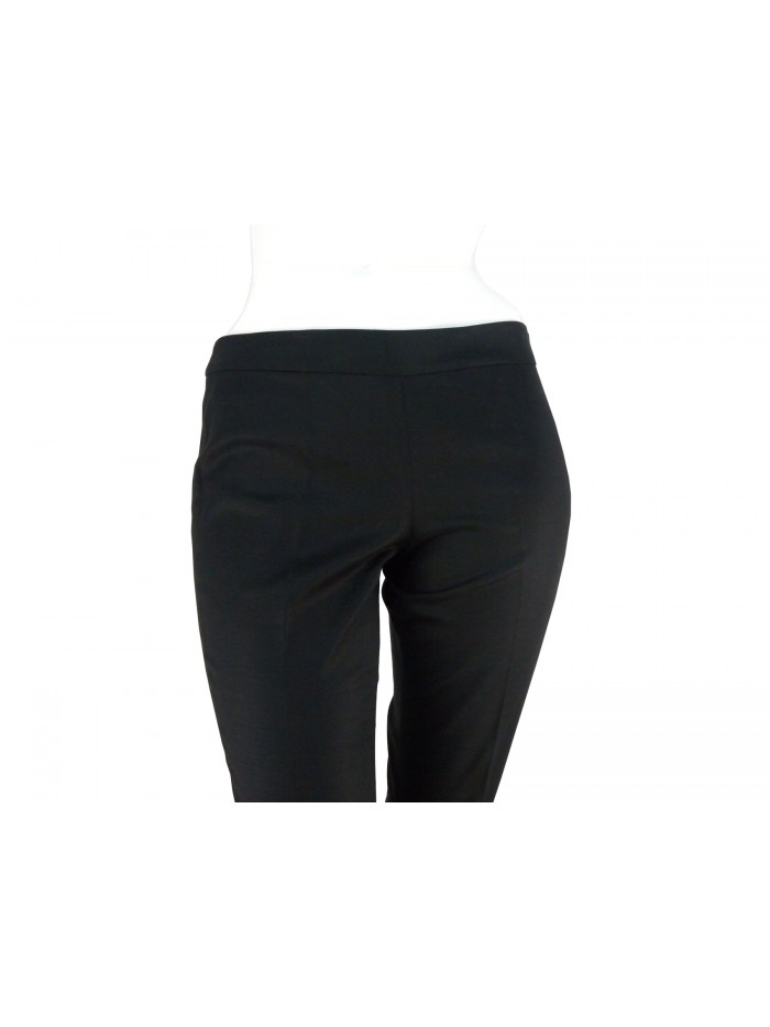 Woman trousers with side zip closure, back pockets
