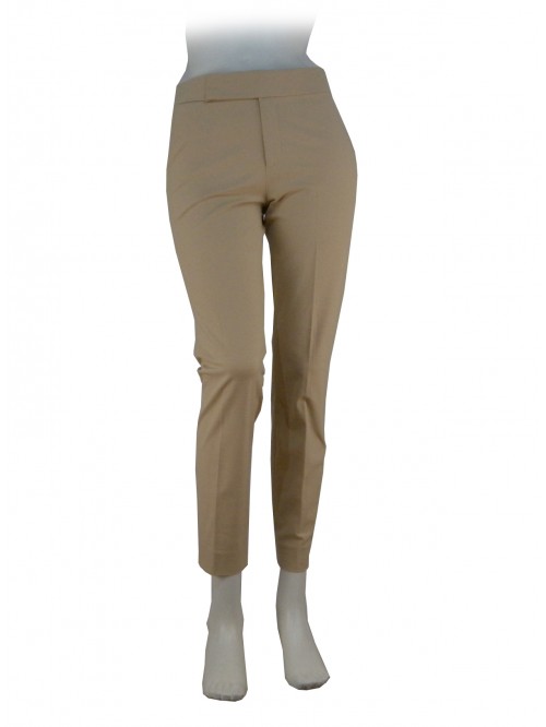 Woman high waist trousers, slim fit, hidden closure button Woman high waist trousers, slim fit, hidden closure button