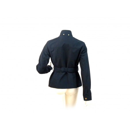 Short women's jacket with 4 pockets lined pressure buttons with adjustable belt.