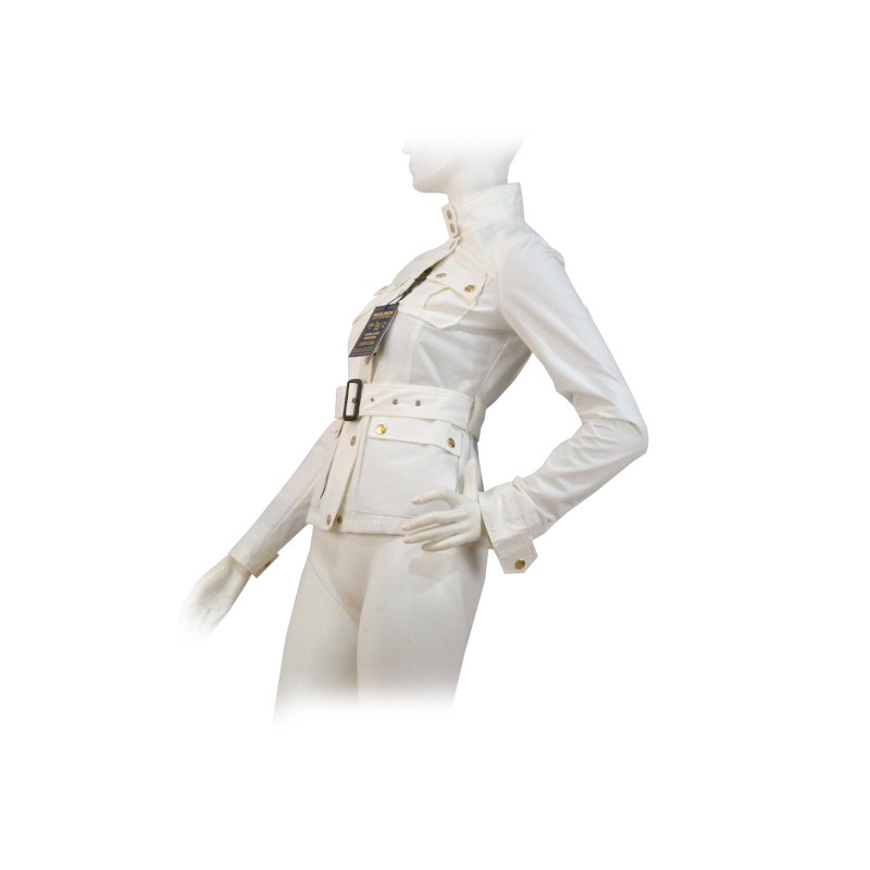 Giacca Donna corta con 4 tasche bottoni pressione foderata con cintura regolabile.