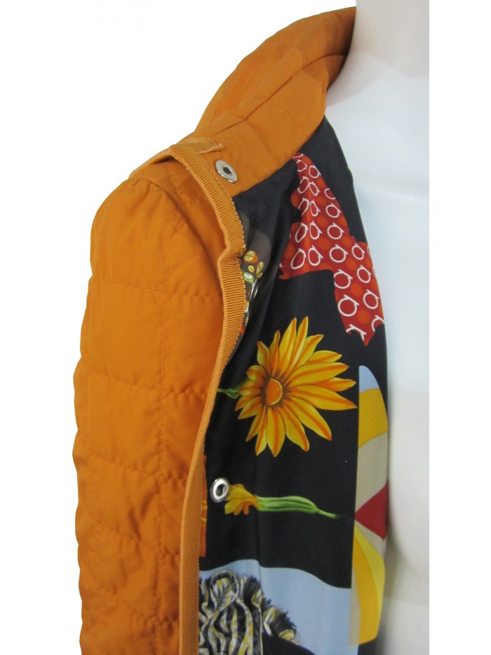 Flared lined women's jacket, ultra light feather quilt
