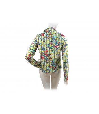 Short cut women's jacket, with buttons closure 2