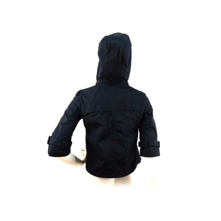 Short women's jacket with 3/4 sleeve buttons with adjustable belt and removable hood.