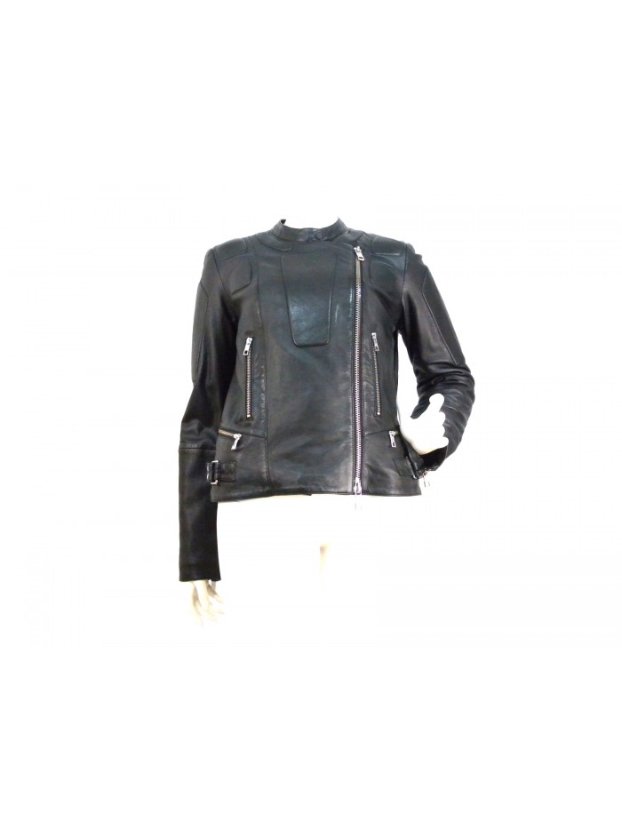 Woman biker jacket lined with light quilt Woman biker jacket lined with light quilt