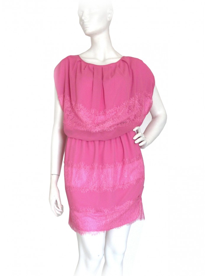 Sleeveless woman dress with lace sleeve and legs decoration Sleeveless woman dress with lace sleeve and legs decoration