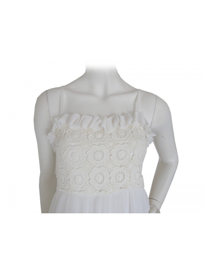 Woman dress with shoulder strap and bodice with pleated flounce.