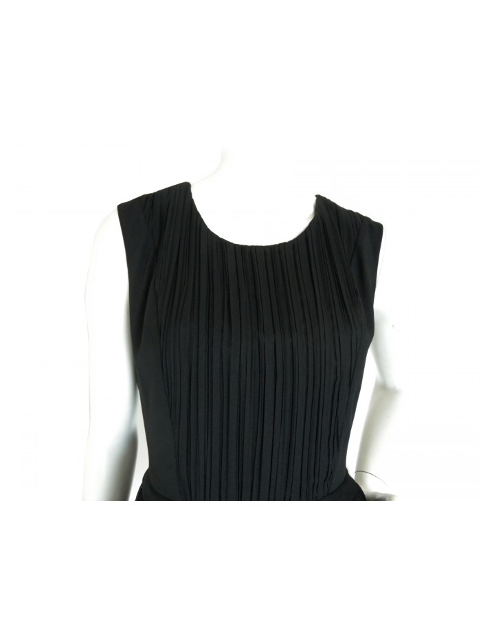 Vestito Donna con corpetto plissettato e gonna in pizzo.