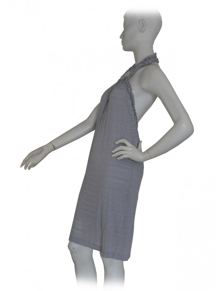 Vestito Donna spalla scoperta con decori pietre bianche e trasparenti.