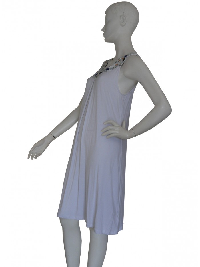 Woman sleeveless dress in jersey, neckline with stone inserts