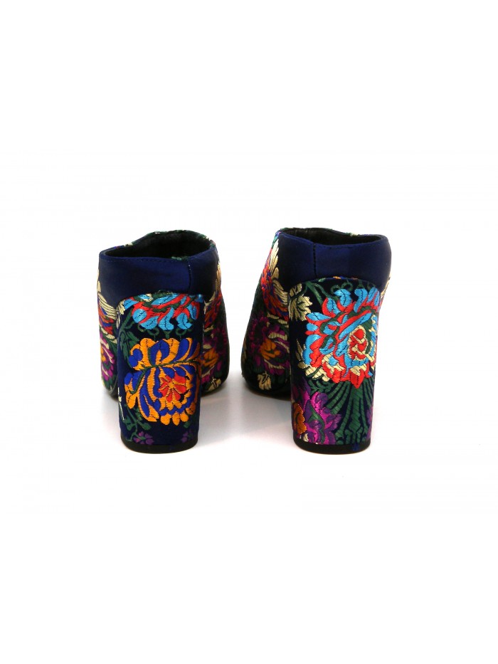 Korella women's sandals with multicolor brocade pattern