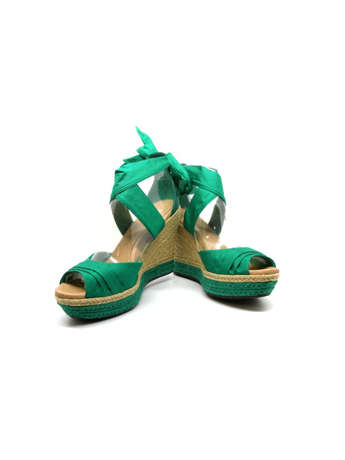 Sandals Woman model Lucianna with wedge covered in straw