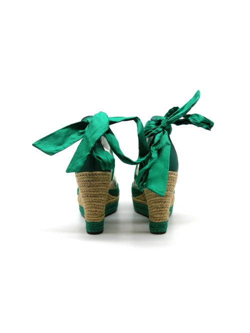 Sandals Woman model Lucianna with wedge covered in straw