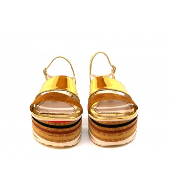 Women's sandals with wedge covered in dark cork multicolor stripes. 2