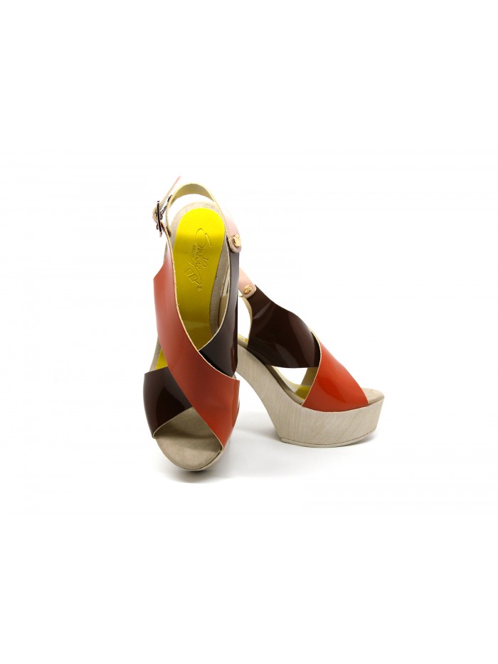 Women's sandals with 130mm heel and wedge sole, glossy effect with buckle