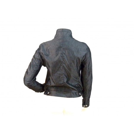 Short slim woman jacket with animalier contrast zip.