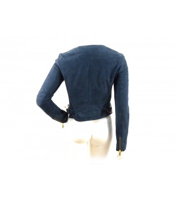 Short reindeer woman jacket with vertical and horizontal pockets 2