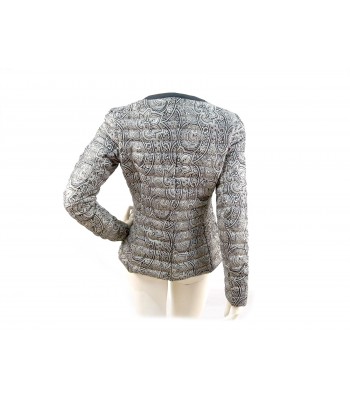 Woman down jacket with zip border in contrast with paillets. 2