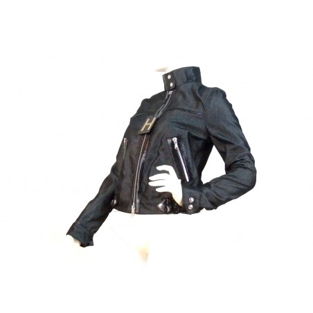 Short slim woman jacket with animalier contrast zip.