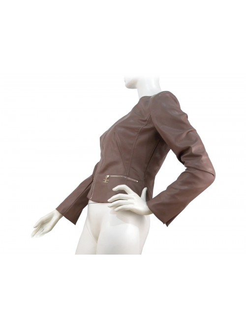 Flared women's chanel jacket with central closure and side pockets