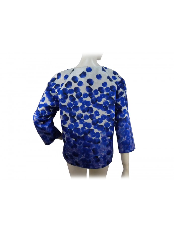Ortensia hooded duchess woman's jacket with blue petals on a gray background