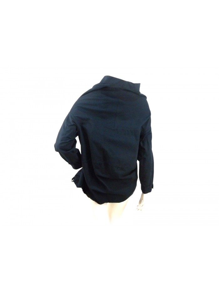 Women's wide model jacket with dropped shoulder, central closure