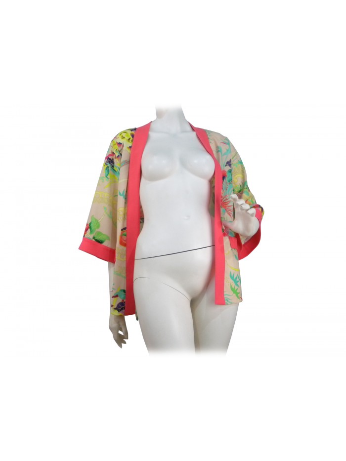Woman open Kimono model jacket, 3/4 sleeve wide floral pattern Woman open Kimono model jacket, 3/4 sleeve wide floral pattern