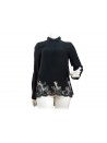 Long sleeves shirt, 3 buttons with lace bottom.