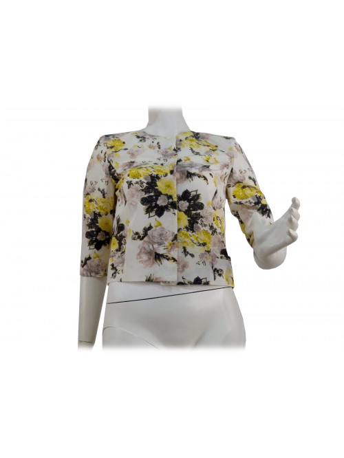 Women's short model chanel jacket, 3/4 sleeve, buttons Women's short model chanel jacket, 3/4 sleeve, buttons