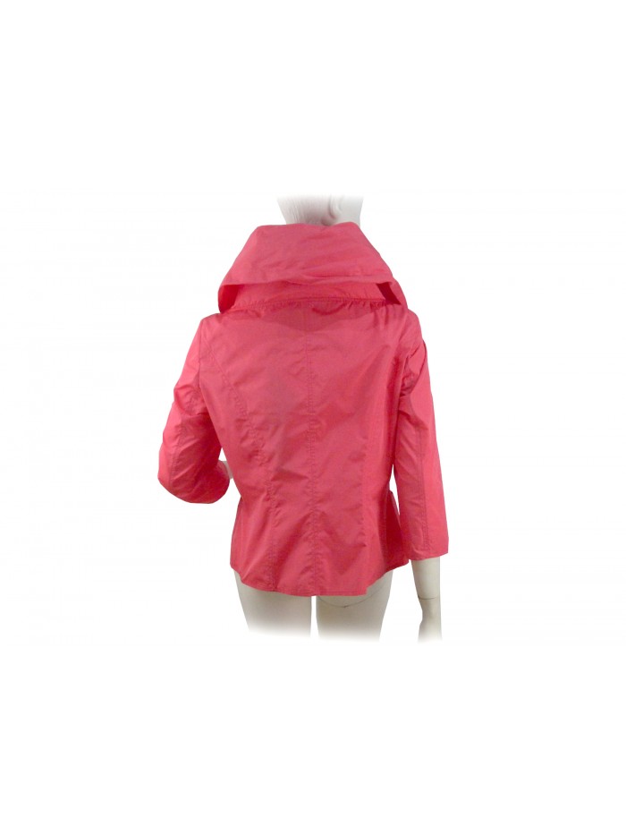 Giacca donna collo alto sfiancata, manica 3/4, chiusura laterale