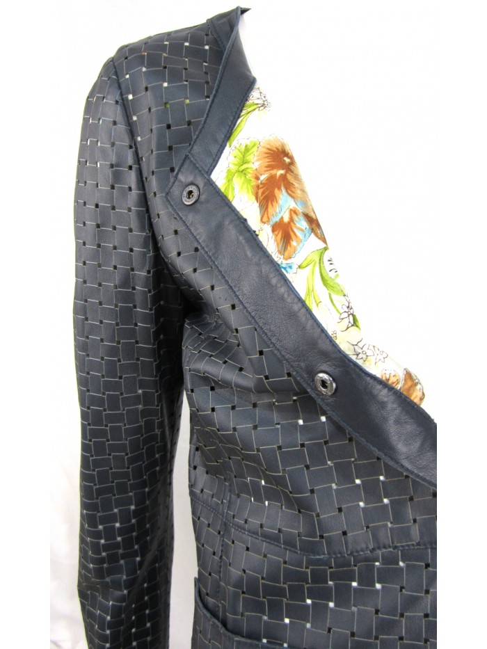 Woman braided jacket duster chanel 2 pockets central closure