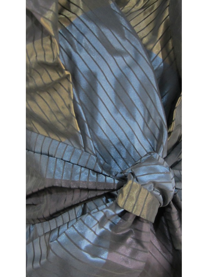 Women's open jacket, collar with ruffle, half-belt fixed closure