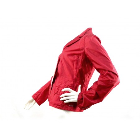 Extra light short cut women's jacket with matching buttons.