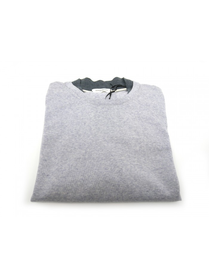 Men's shirt with double-layer contrast collar. Men's shirt with double-layer contrast collar.