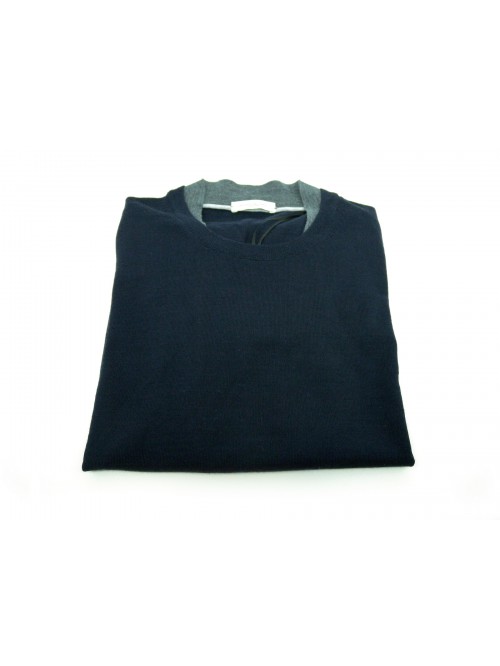 Maglia uomo modello collo a giro doppio strato a contrasto. Maglia uomo modello collo a giro doppio strato a contrasto.