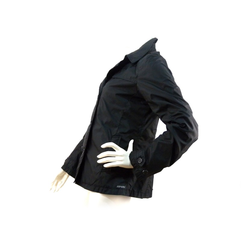 Giacca Donna Wallace extra light doppio petto con bottoni a tinta e martingala.