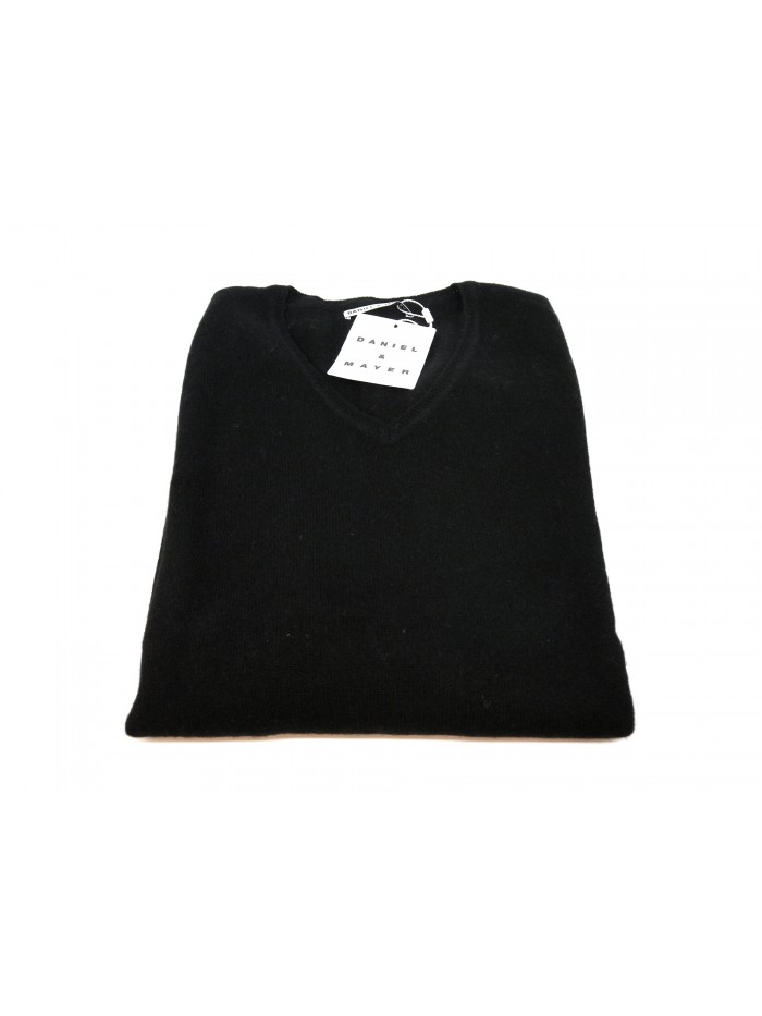 Maglia donna art.WM0112, 100% Cashmere Made in Italy, collo a V, taglio classico. Maglia donna art.WM0112, 100% Cashmere Made in Italy, collo a V, taglio classico.