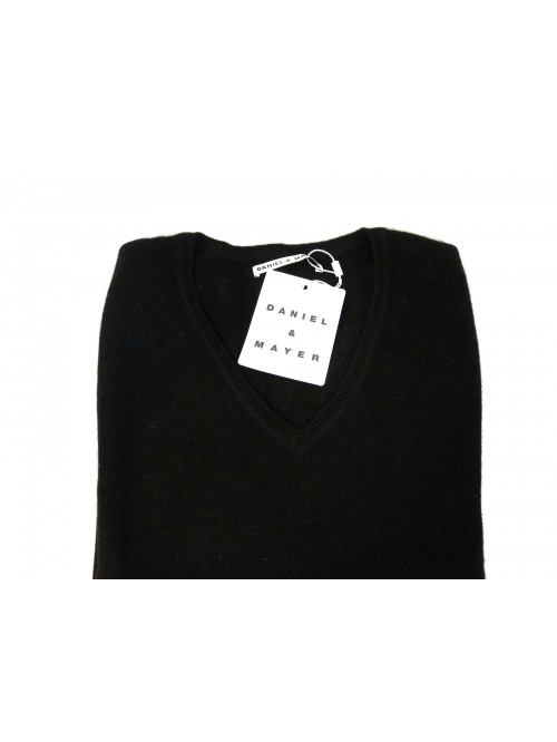 Maglia donna art.WM0112, 100% Cashmere Made in Italy, collo a V, taglio classico.