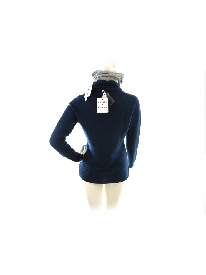 Maglia donna art.W03012, 100% Cashmere Made in Italy, collo a V largo