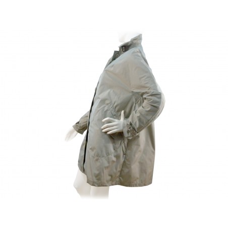 Giacca Donna Impermeabile Francese collo modello camicia con bottoni a tinta.