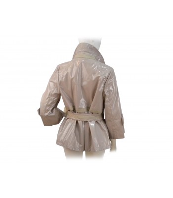 Double breasted women's jacket with 2 belt pockets and wide buttons with contrasting fabric. 2