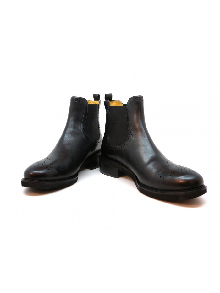 Woman shoe art. 35, 40 mm heel turkey, side elastics, brushed calf leather.