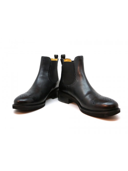 Woman shoe art. 35, 40 mm heel turkey, side elastics, brushed calf leather.