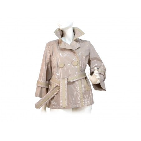 Giacca Donna doppio petto lunga con 2 tasche cintura e bottoni larghi con tessuto a contrasto. Giacca Donna doppio petto lunga con 2 tasche cintura e bottoni larghi con tessuto a contrasto.