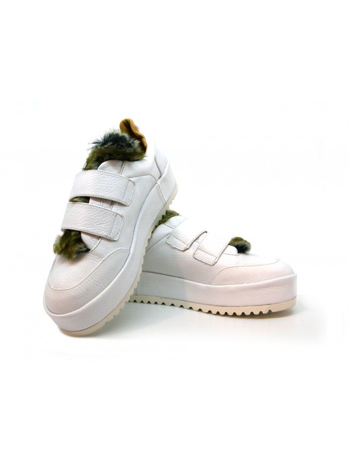 Woman shoe art. 106 Alogus Fox, wedge with carrarmato, calfskin with velcro closure, inside collar with green synthetic fur.