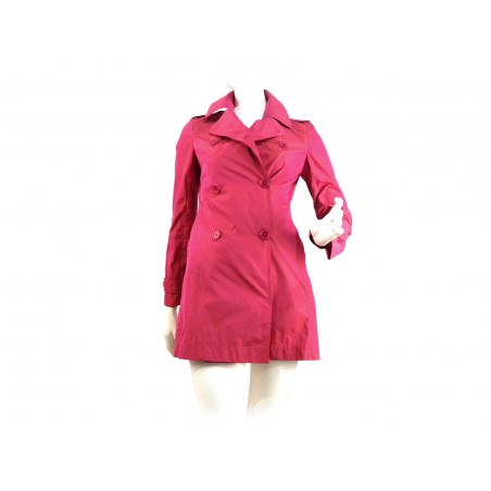 Waterproof double-breasted women's jacket with matching buttons. Waterproof double-breasted women's jacket with matching buttons.