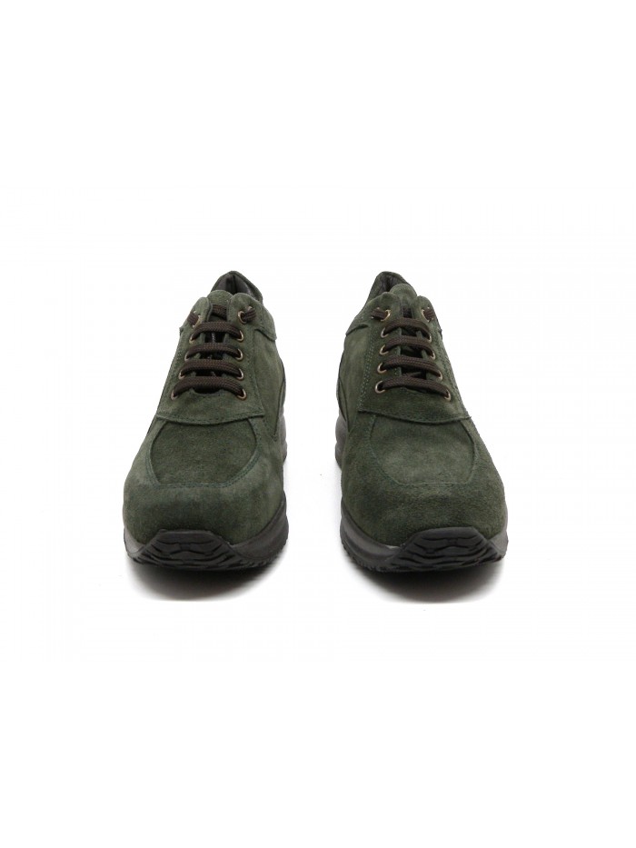 Mod. 3030NV women's laced shoe with rubber sole, round toe, Made in Italy suede leather.