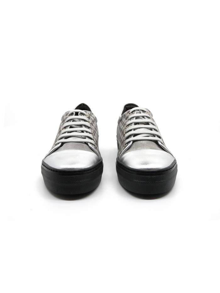 Woman shoe Mod. 3481 Laminated Silver Houndstooth lace up with rub