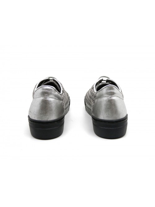 Woman shoe Mod. 3481 Laminated Silver Houndstooth lace up with rub