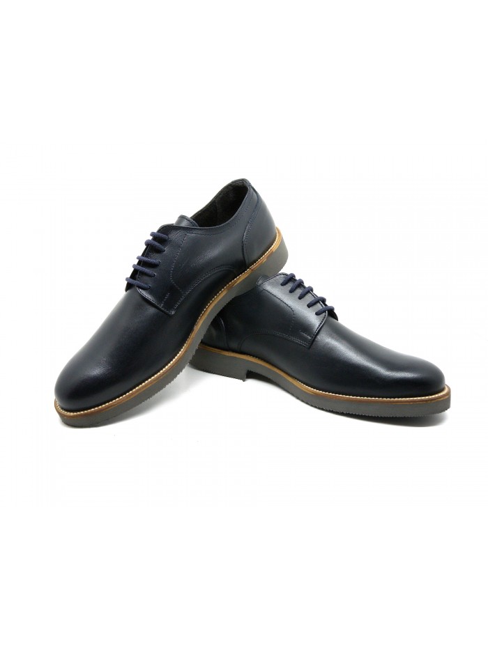 Men's shoe Art. Eliot Tamp Crust, model low polacchino, round toe, contrast piping, brushed leather Made in Italy.